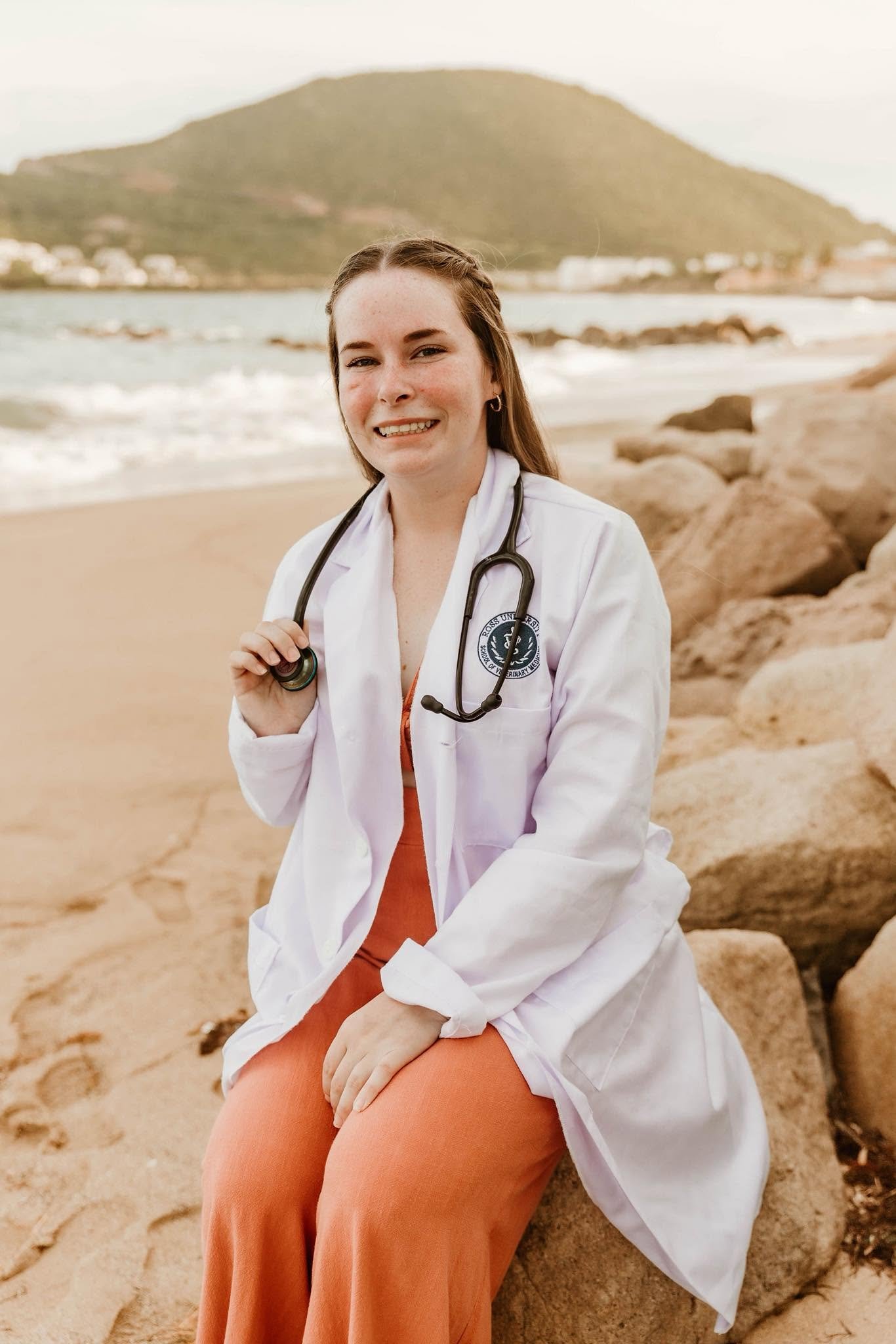 Dr. Stephanie Hintze DVM